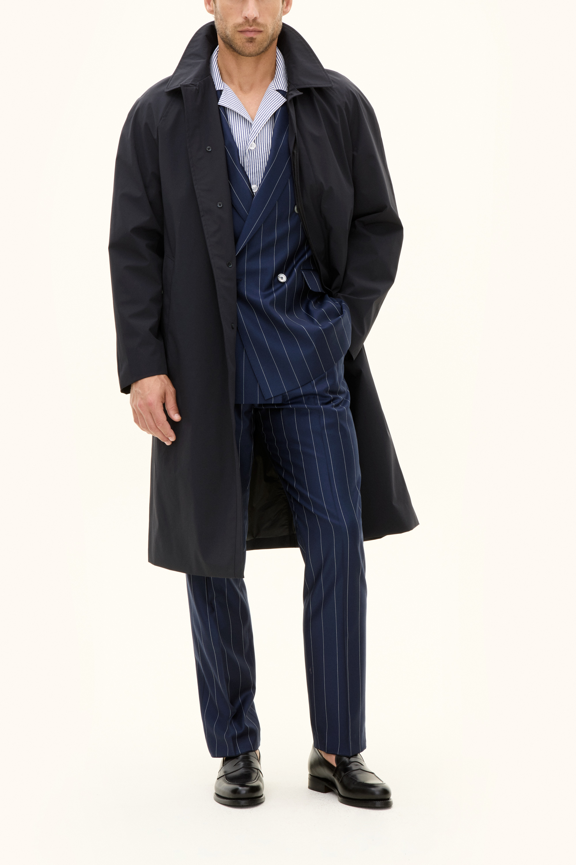 Oscar Jacobson Nylon Shell Raglan Coat - size 58 - Men